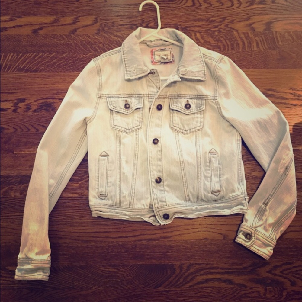 Forever 21 Light Wash Distressed Denim Jacket